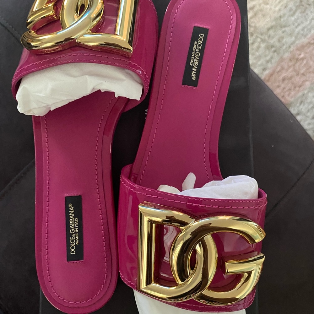 Brand new pink sandals size 40